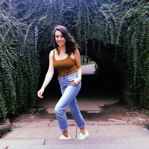 Meet your Posher, Emily